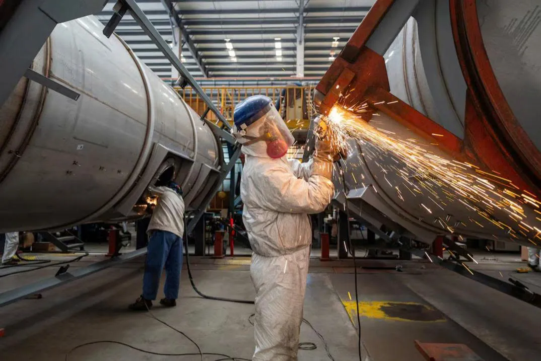 Kinh tế Trung Quốc phục hồi trong quý I nhưng đối mặt rủi ro lớn từ chiến sự Iran